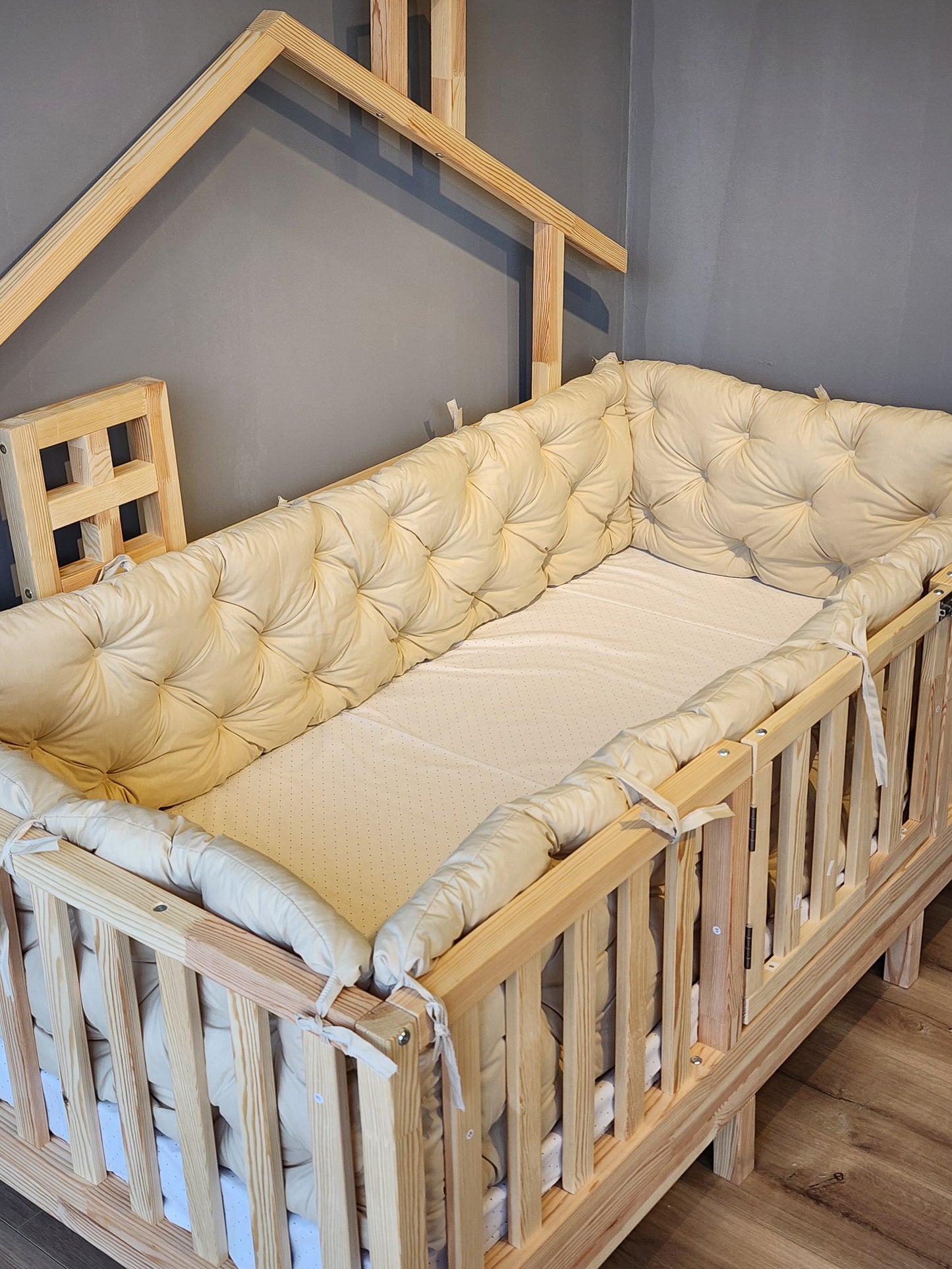 montessori beşik kenar koruma bej sade