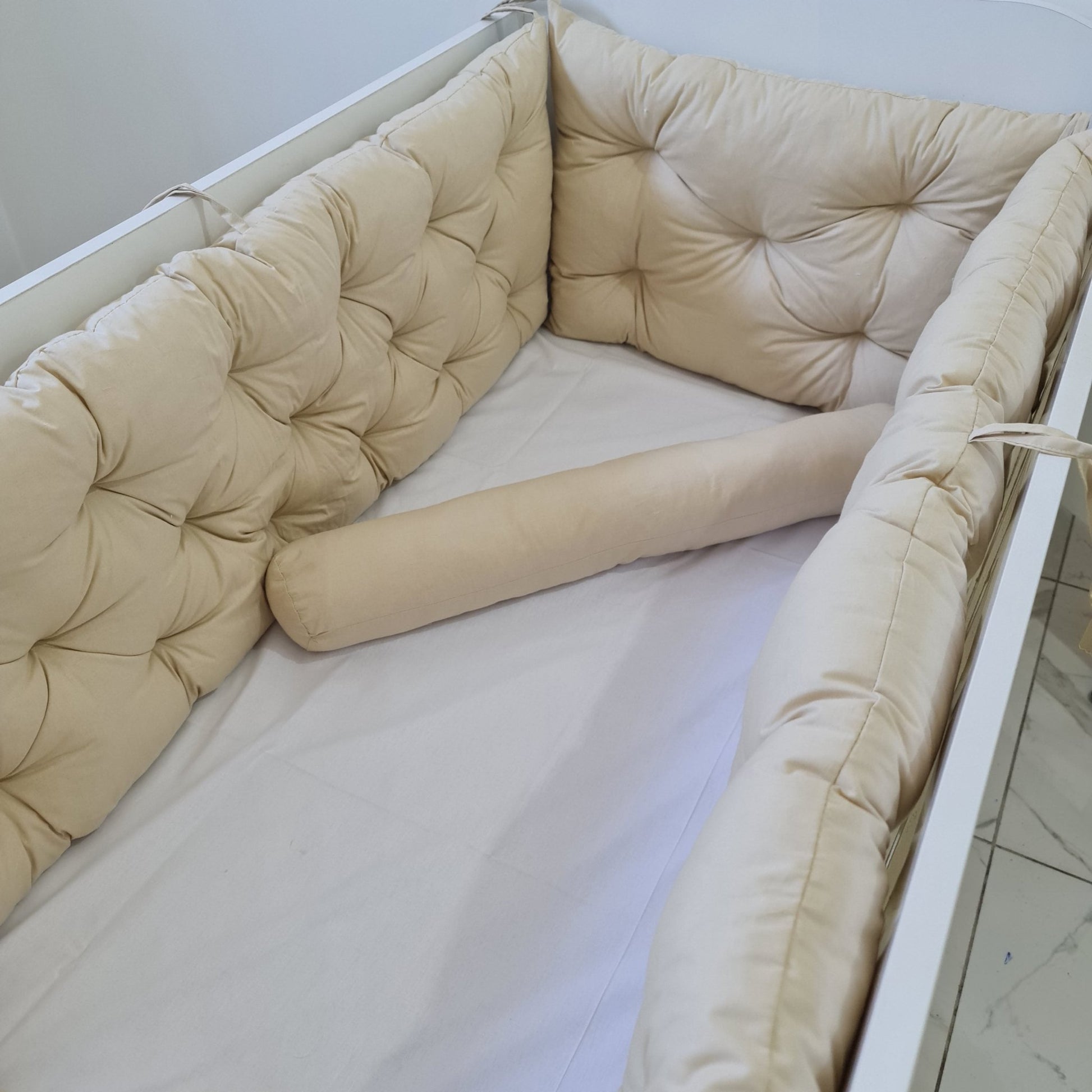 Bebek Beşik Kenar Koruma Takımı Bej %100 Pamuk Kumaş - Yorgan Atölyesi