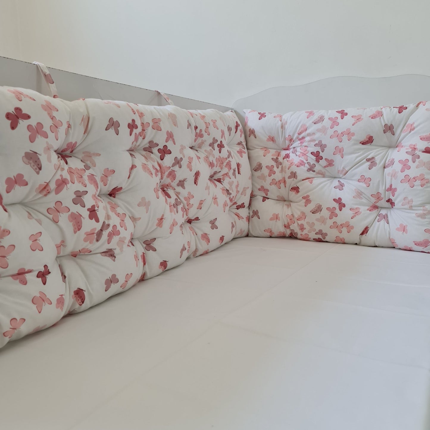 Bebek Beşik Kenar Koruma Takımı Kelebek %100 Pamuk Kumaş - Yorgan Atölyesi