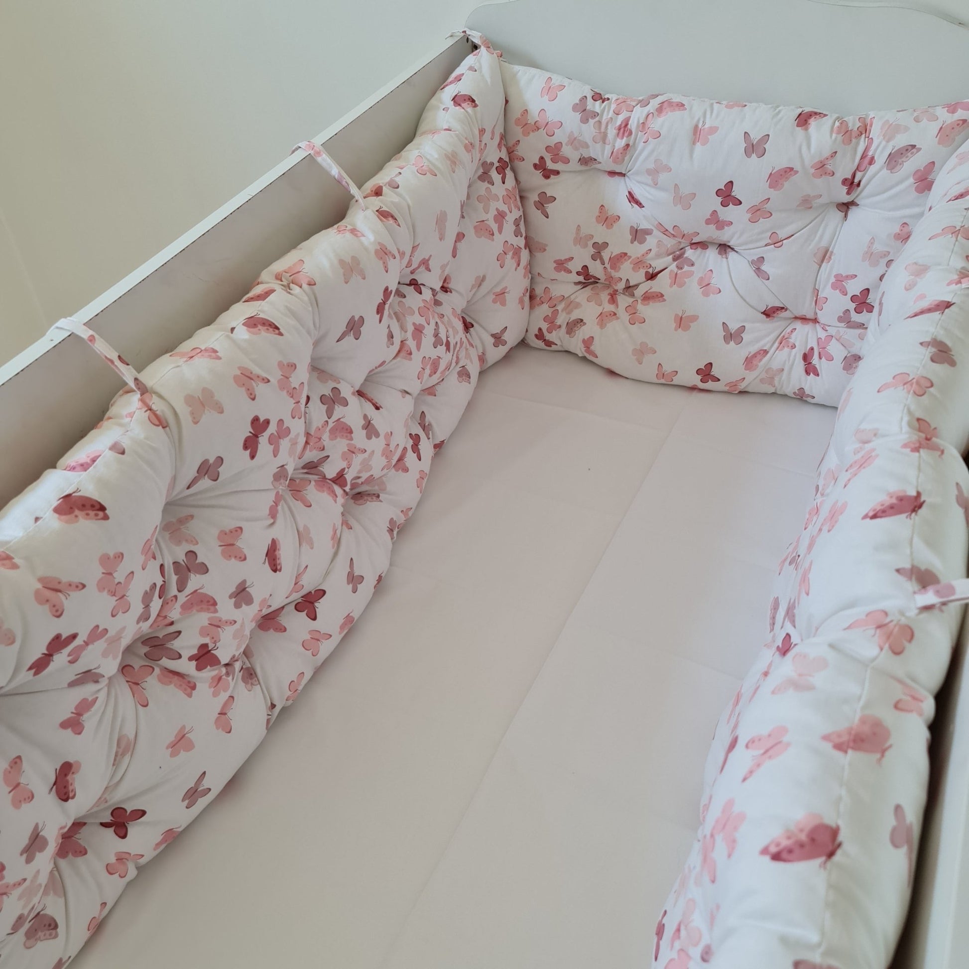 Bebek Beşik Kenar Koruma Takımı Kelebek %100 Pamuk Kumaş - Yorgan Atölyesi