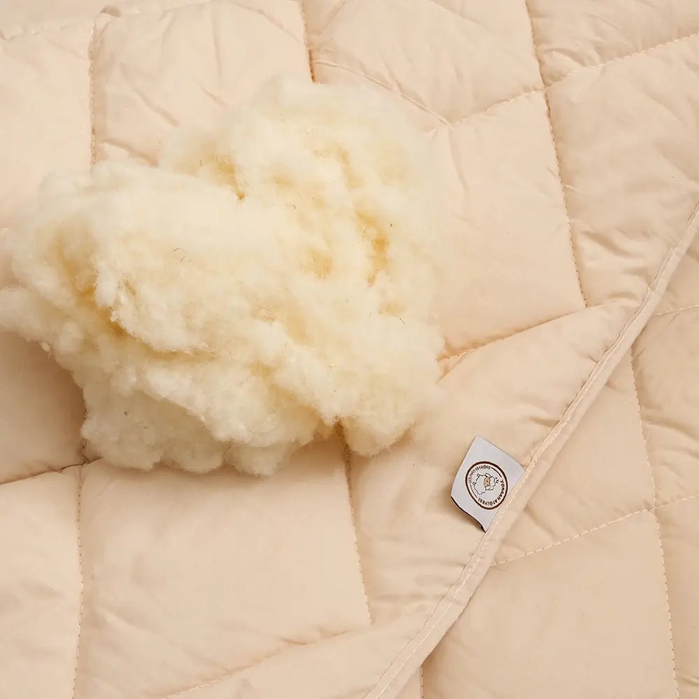 Çift Kişilik Bej Yün Yorgan ve 2 Adet Yün Yastık - Yorgan Atölyesi