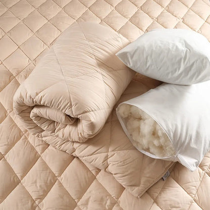 Çift Kişilik Bej Yün Yorgan ve 2 Adet Yün Yastık - Yorgan Atölyesi